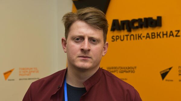 Ҳазлацәажәаша ҳамоуп: Берзениа Абаза жәлар рыхәмаррақәа Урыстәылазегьтәи аицлабраҿы - Sputnik Аҧсны