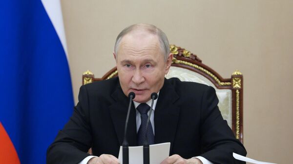 Президент Владимир Путин провел заседание Военно-промышленной комиссии - Sputnik Абхазия