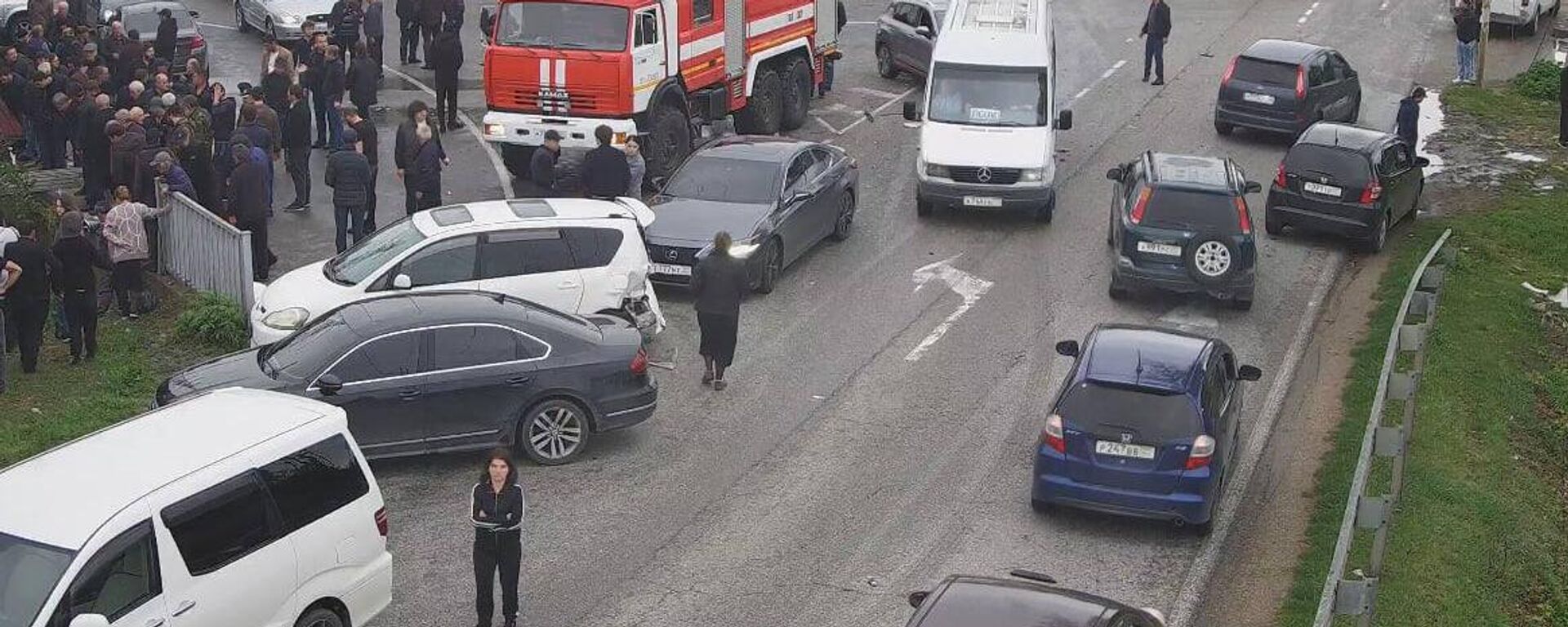 Авария на Лыхненском повороте - Sputnik Абхазия, 1920, 27.04.2025