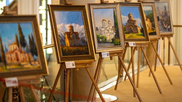 Совместная выставка абхазских и российских художников Отражение Небесного в земном - Sputnik Абхазия