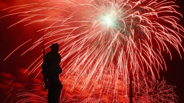 Салют в честь 79-й годовщины Победы в Великой Отечественной войне - Sputnik Абхазия