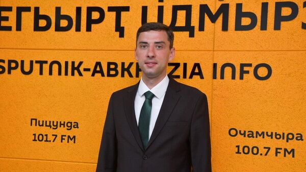 Взаимный интерес: Марченко о строительстве спортивных площадок в Абхазии  - Sputnik Абхазия