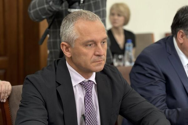 В Абхазию прибыла делегация Министерства экономического развития России во главе с замминистра Дмитрием Вольвачем В Абхазию прибыла делегация Министерства экономического развития России во главе с замминистра Дмитрием Вольвачем - Sputnik Абхазия