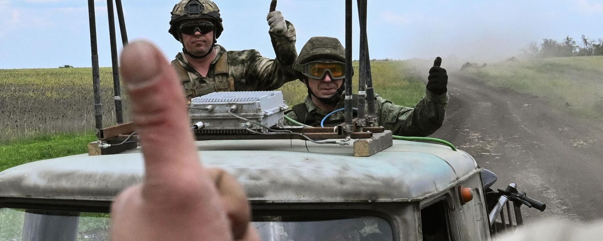 Фронтовые дороги СВО - Sputnik Абхазия, 1920, 07.12.2025