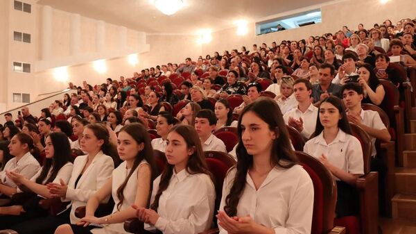В АГУ прошло награждение победителей и призеров Олимпиады школьников Путь к вершинам 2025! - Sputnik Абхазия
