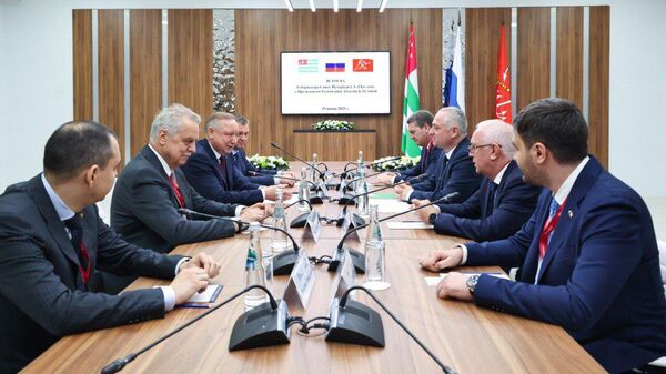 Президент Абхазии встретился с губернатором Санкт-Петербурга - Sputnik Абхазия
