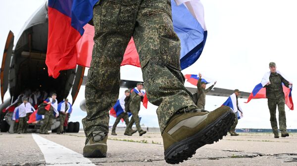 Возвращение российских военных из украинского плена - Sputnik Аҧсны