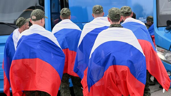Возвращение российских военных из украинского плена - Sputnik Аҧсны