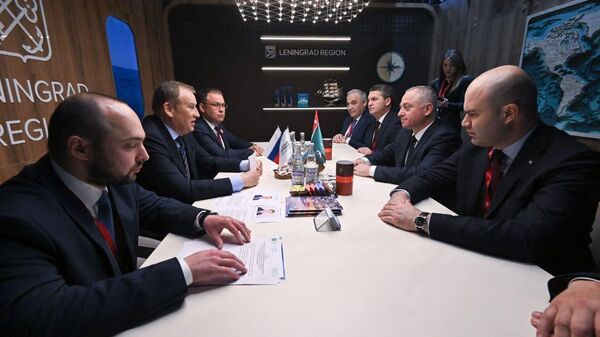 Встреча Президента Абхазии с губернатором Ленинградской области и подписание соглашения о дружбе  - Sputnik Аҧсны
