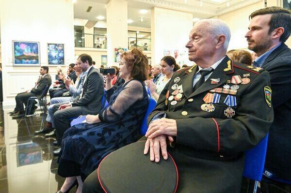 На выставке к 100-летию Гейдара Алиева - Sputnik Абхазия