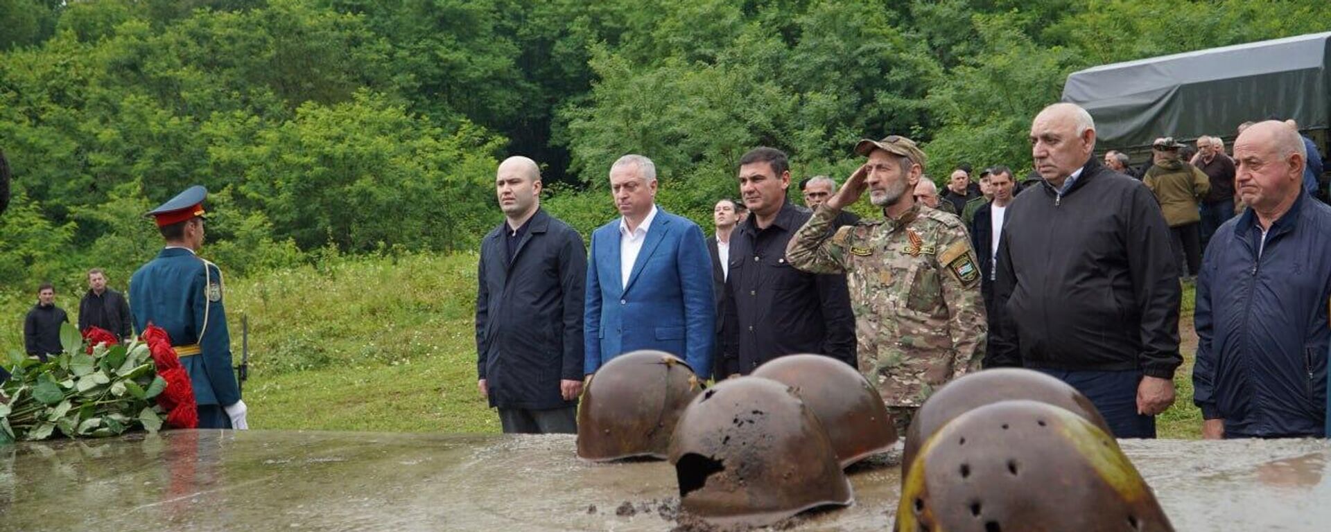 Память героев, погибших при высадке десанта на горе Ахбюк, почтили в Абхазии - Sputnik Аҧсны, 1920, 04.07.2025