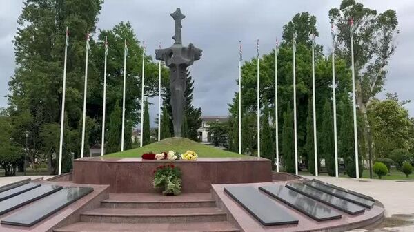 Память погибших в годы Отечественной войны народа Абхазии почтили в Сухуме - Sputnik Абхазия