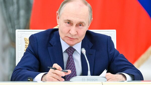 Президент Владимир Путин провел совещание по вопросам социально-экономического развития новых субъектов РФ - Sputnik Абхазия