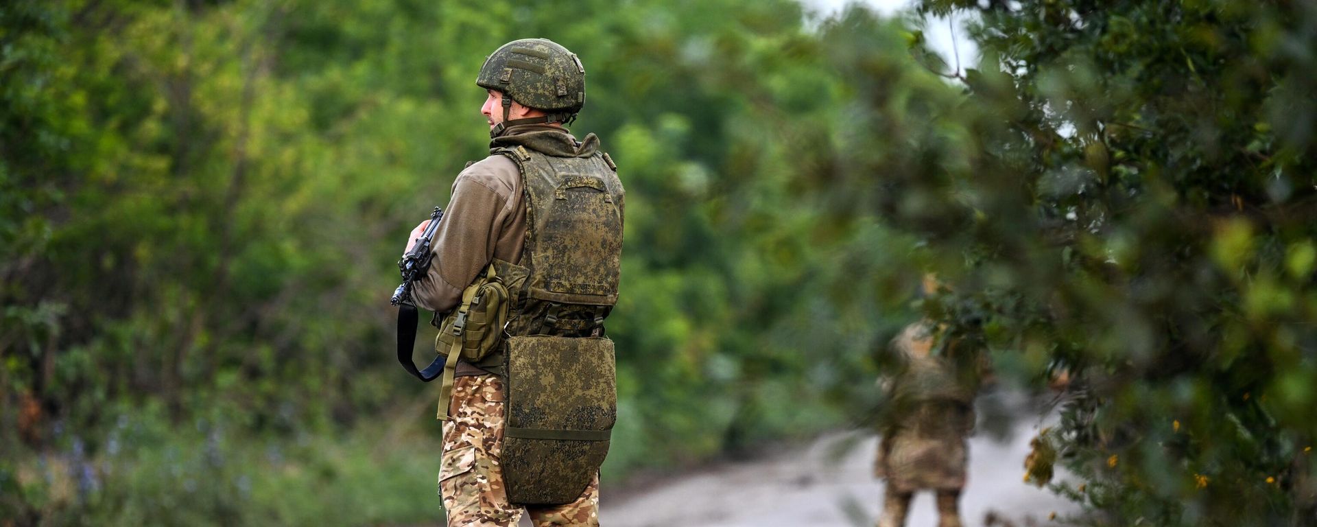 Боевая работа расчета РСЗО Град группировки войск Центр на Красноармейском направлении СВО - Sputnik Абхазия, 1920, 08.10.2026