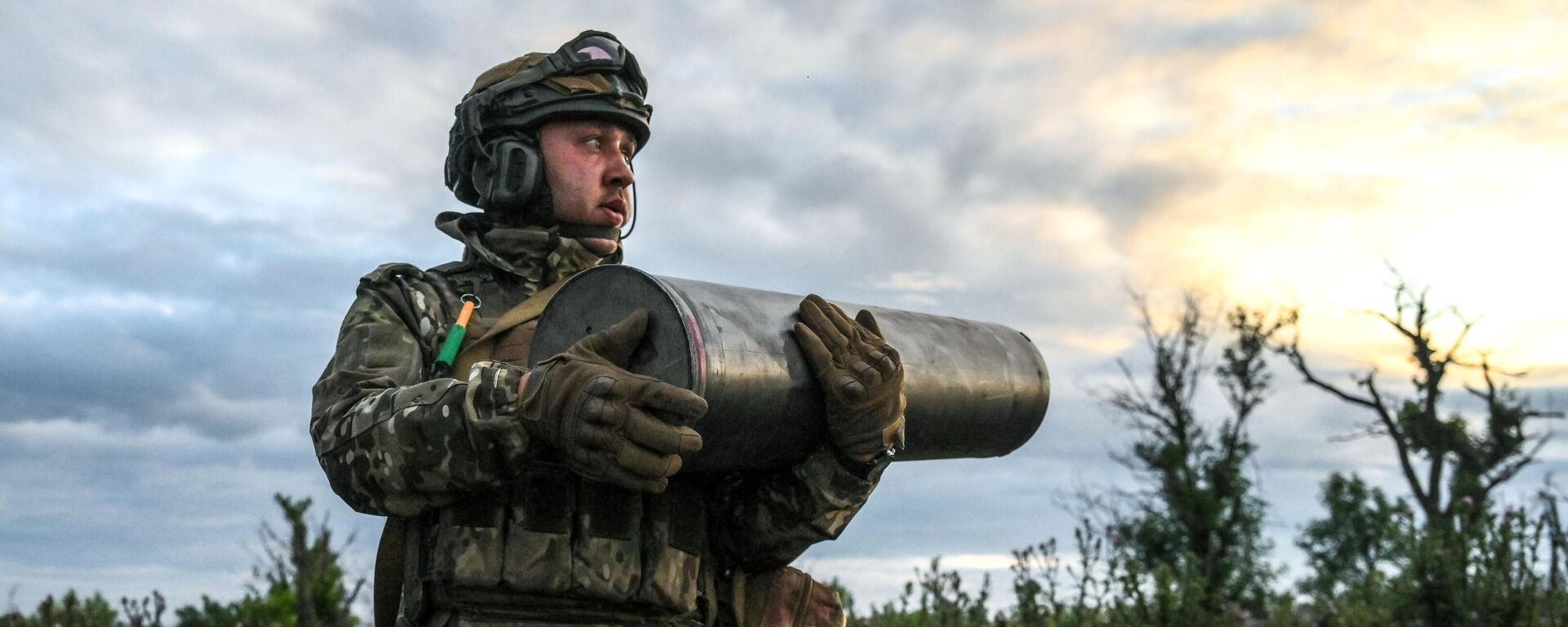 Боевая работа артиллеристов группировки войск Центр на Красноармейском направлении СВО - Sputnik Аҧсны, 1920, 20.11.2025