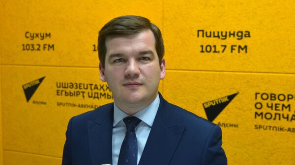 Участники Летней школы дипломатии при Посольстве РА в РФ получили сертификаты - Sputnik Абхазия