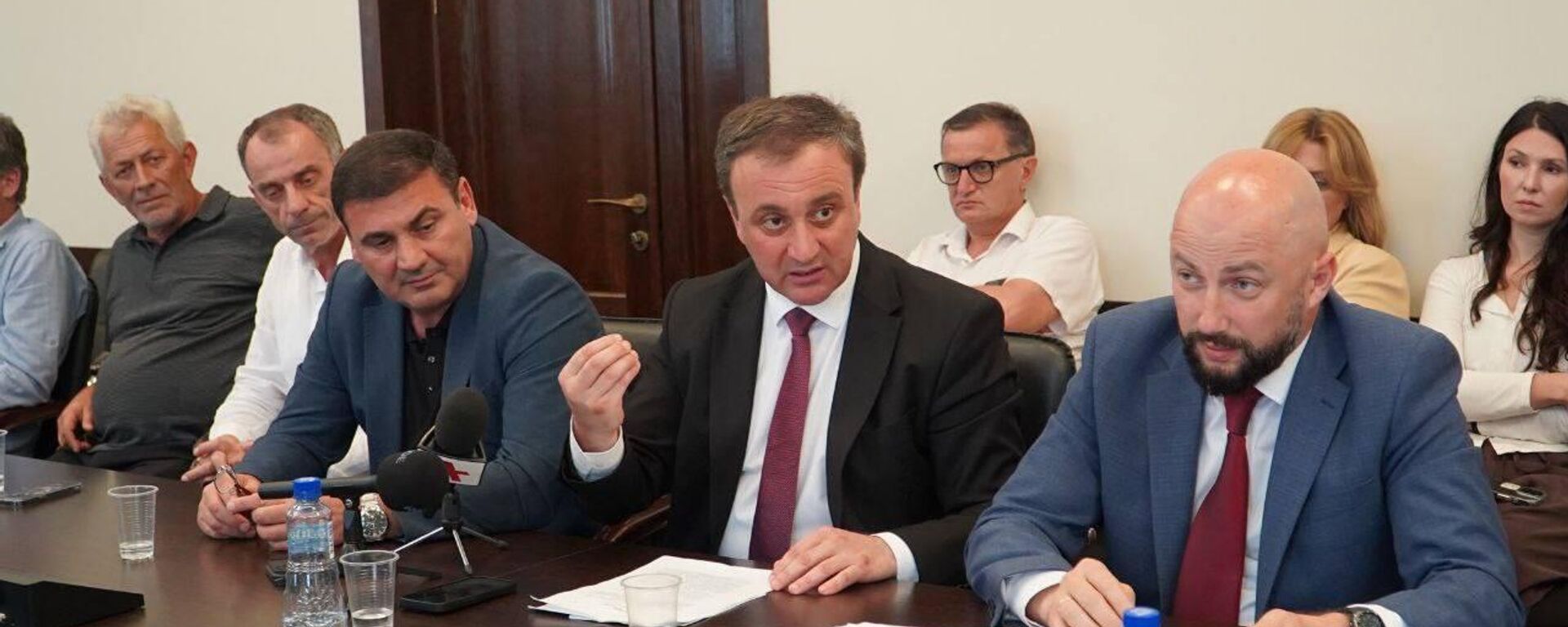 Заседание в Парламенте Абхазии - Sputnik Абхазия, 1920, 15.07.2025