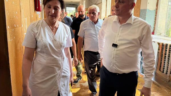 Гудаутскую районную поликлинику отремонтируют по поручению президента Бадры Гунба - Sputnik Аҧсны
