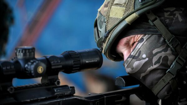 Тренировка снайперов группировки войск Центр в боевых условиях на Красноармейском направлении в ДНР - Sputnik Абхазия