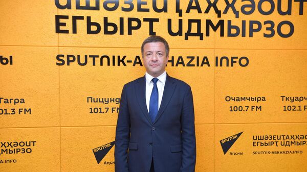 Фонд соцстрахования увеличил некоторые выплаты: интервью с главой - Sputnik Абхазия