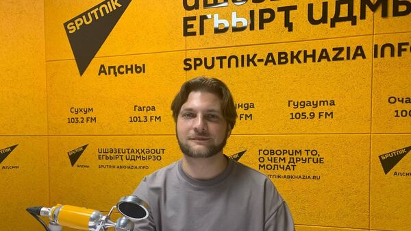 Российские медики проводят осмотр в Галском районе: интервью с онкологом - Sputnik Абхазия