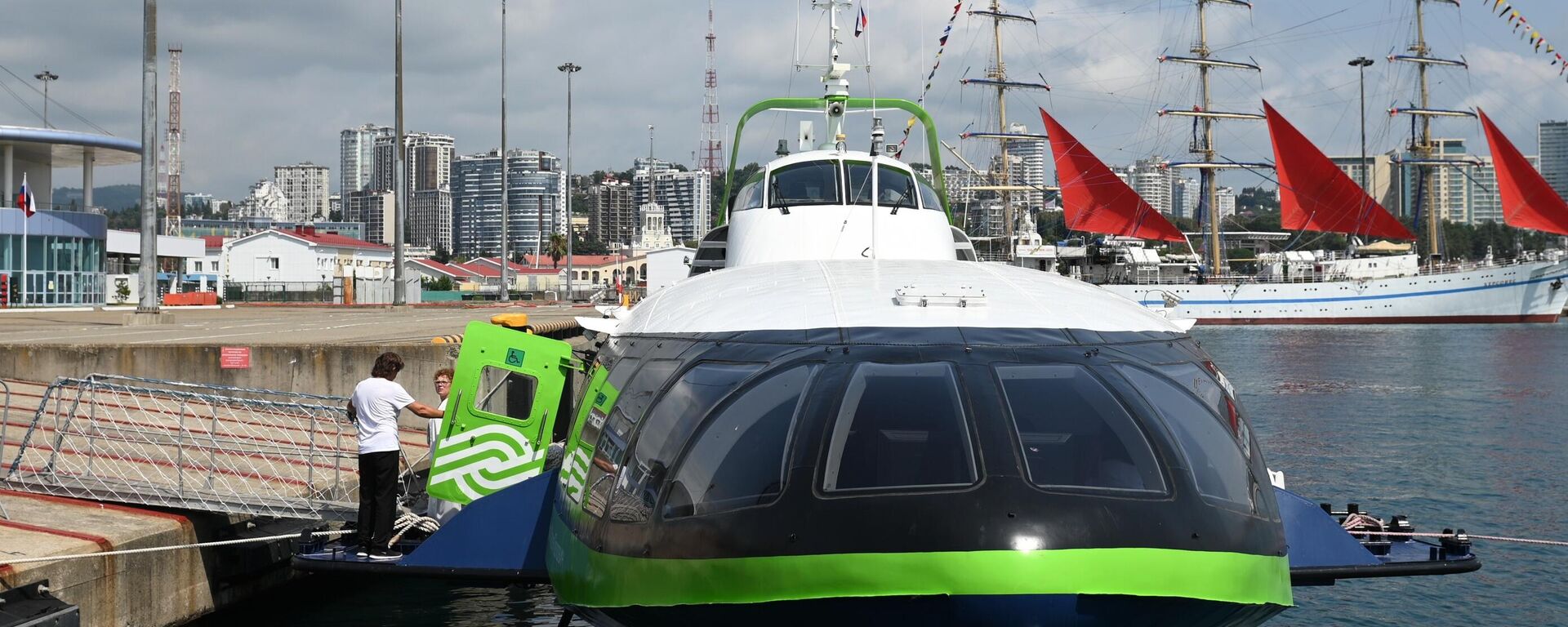 Первый тестовый рейс пассажирского судна Комета 120М из Сочи в Сухум - Sputnik Абхазия, 1920, 01.10.2025