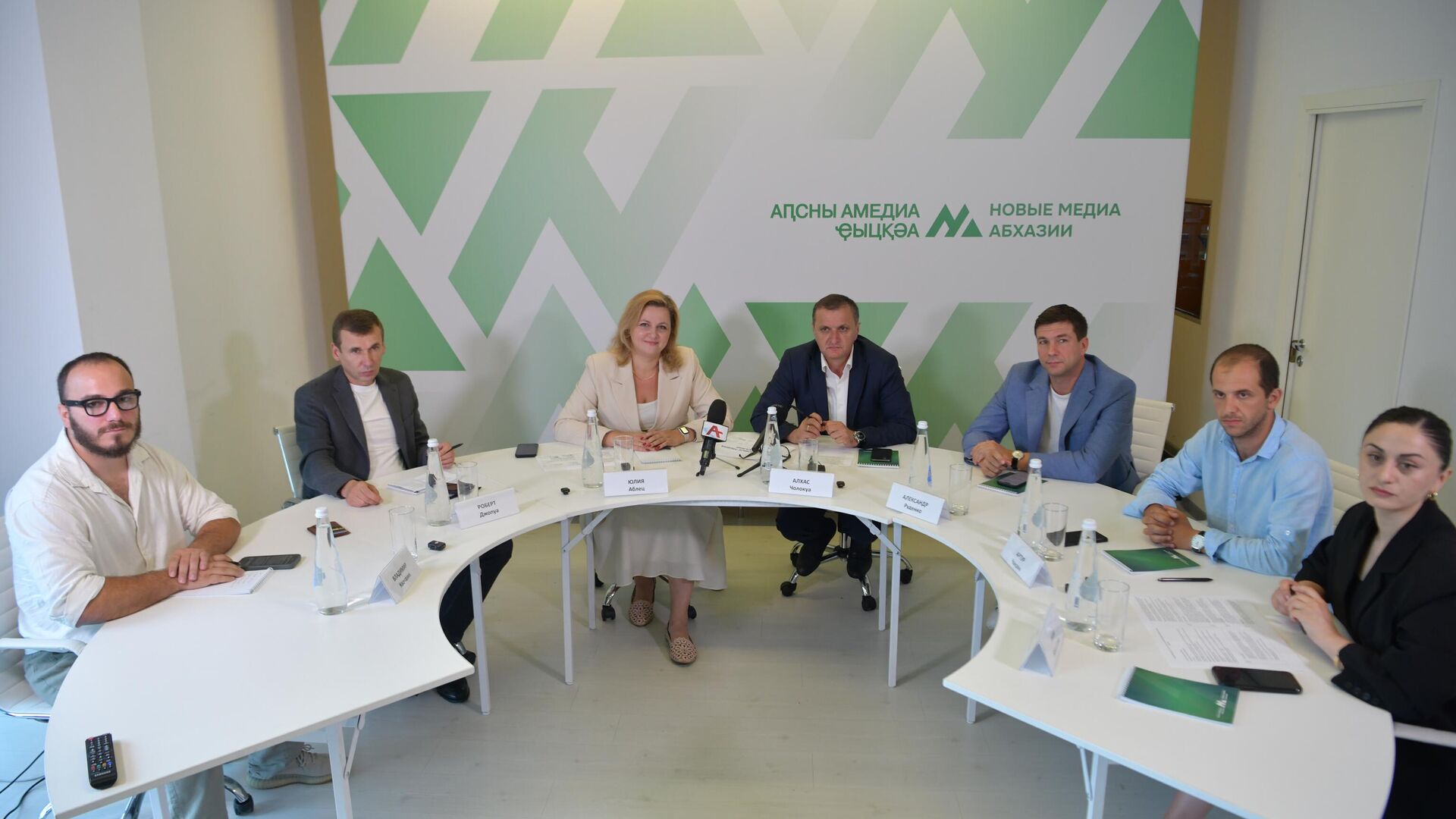 Конкурс Новые медиа Абхазии запустили в республике - Sputnik Абхазия, 1920, 27.08.2025
