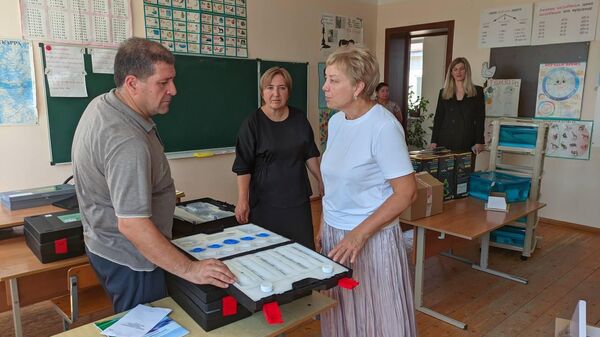 Сотрудничество в сфере образования с Псковской областью обсудили в Минпросвещения Абхазии - Sputnik Абхазия