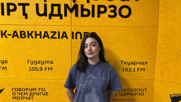 Спортивные трансляции в Абхазии: интервью с журналистом МАТЧ-ТВ Нарой Муратия - Sputnik Абхазия