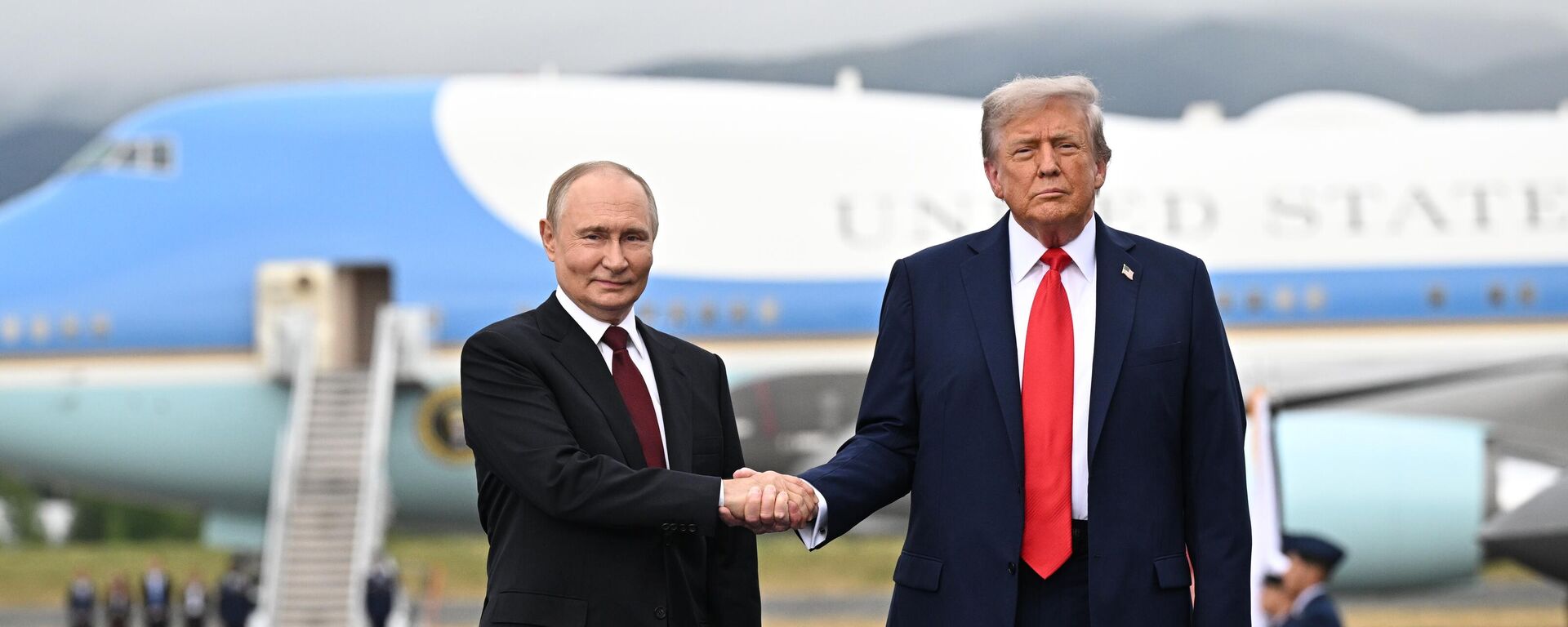 Встреча президентов России и США на Аляске - Sputnik Абхазия, 1920, 16.10.2025