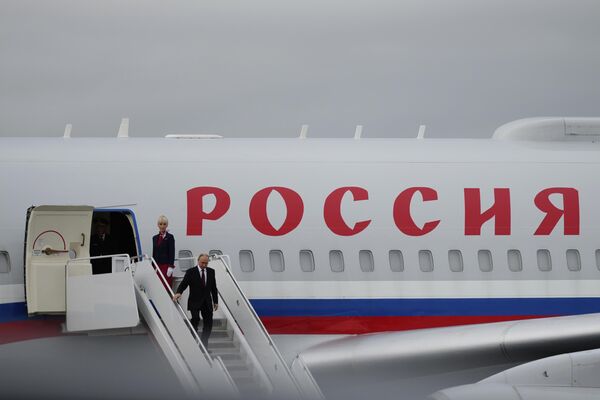Путин Алиаска Анкориџь ақалақь аҿы иҟоу арратә база Елмендорф-Ричардсон ахь дааит Трампи иареи реиҿцәажәарақәа рзы.Фото:Джулия Демари Никхинсон/AP Путин Алиаска Анкориџь ақалақь аҿы иҟоу арратә база Елмендорф-Ричардсон ахь дааит Трампи иареи реиҿцәажәарақәа рзы.Фото:Джулия Демари Никхинсон/AP - Sputnik Аҧсны
