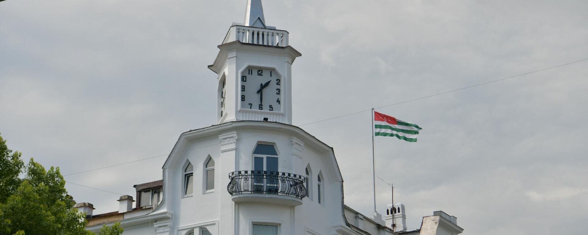 Здание администрации города Сухум - Sputnik Абхазия, 1920, 09.09.2025