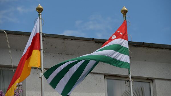 Флаг Абхазии и Южной Осетии  - Sputnik Аҧсны