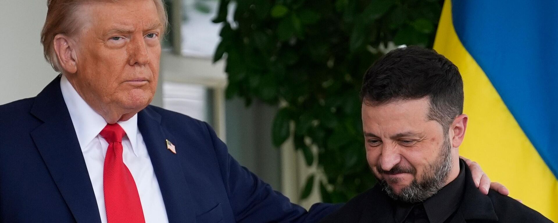 Зеленский прибыл в Белый дом на встречу с президентом США Трампом - Sputnik Абхазия, 1920, 19.08.2025
