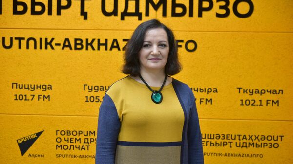 Алиса Гицба провела мастер-класс в арт-кластере Таврида - Sputnik Абхазия