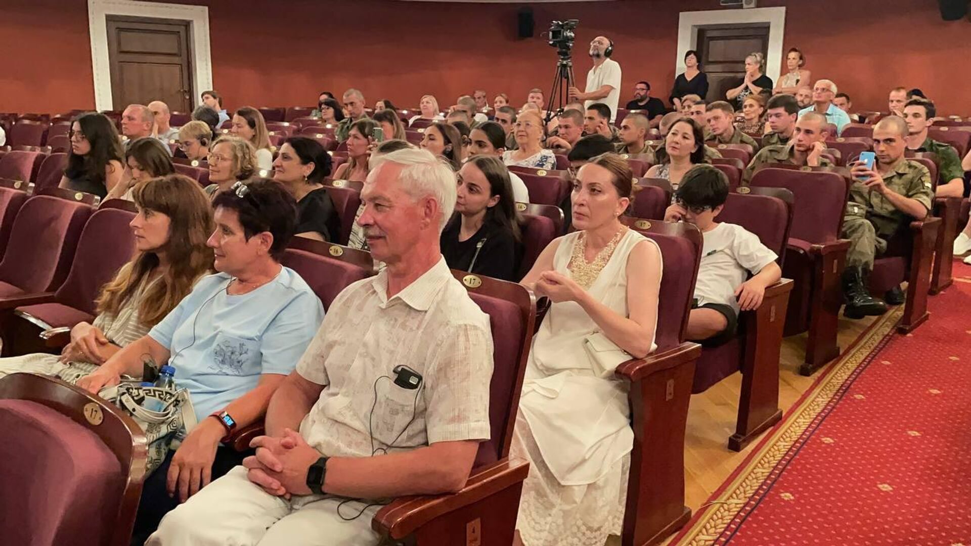 Абхазский театр подвел итоги 94-го театрального сезона Абхазский театр подвел итоги 94-го театрального сезона - Sputnik Аҧсны, 1920, 25.08.2025