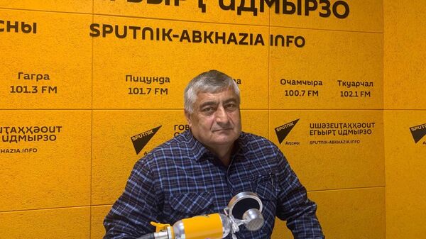 Главный четверг: Григорян о сельскохозяйственных итогах лета в Гулрыпше - Sputnik Абхазия