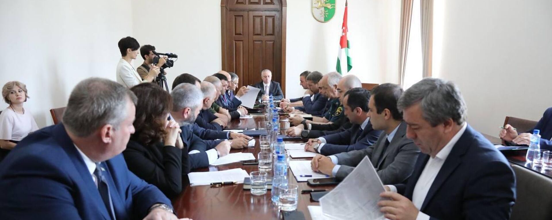 Аԥсны ахада Бадра Гәынба Аиҳабыра алархәны аилатәара мҩаԥигеит - Sputnik Аҧсны, 1920, 27.08.2025