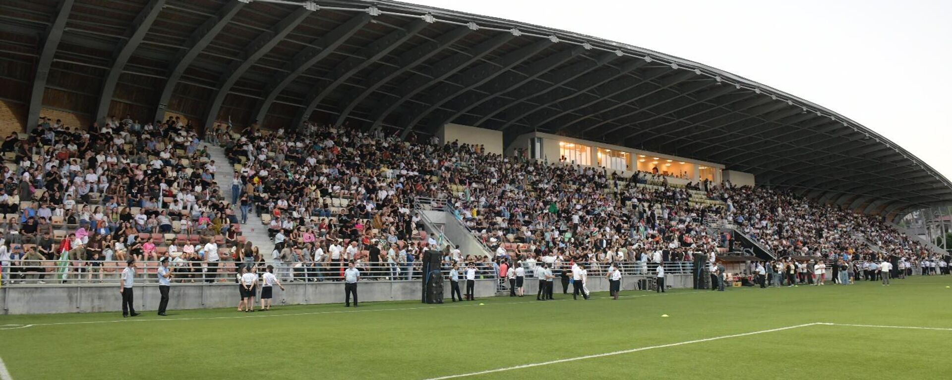 Команды Апсны и Чертаново прибыли на Динамо - Sputnik Абхазия, 1920, 05.12.2025