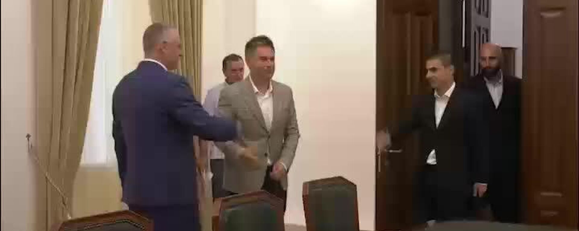 Участие в Медийной футбольной лиге важно для развития спорта в Абхазии и популяризации республики за рубежом, отметил президент Бадра Гунба на встрече с главой Медиалиги Николаем Осиповым - Sputnik Абхазия, 1920, 30.08.2025
