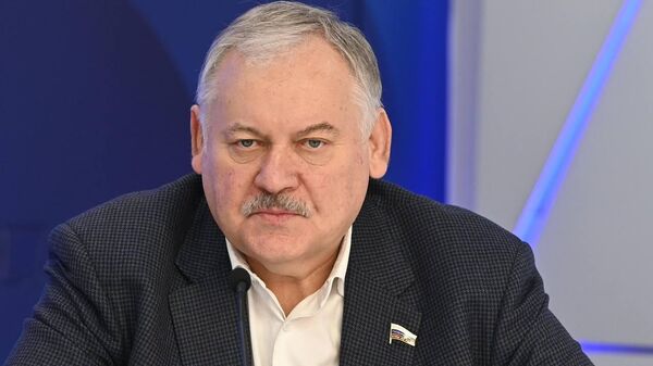 Президент Бадра Гунба поздравил депутата Госдумы, почетного гражданина Абхазии Константина Затулина с днем рождения - Sputnik Аҧсны
