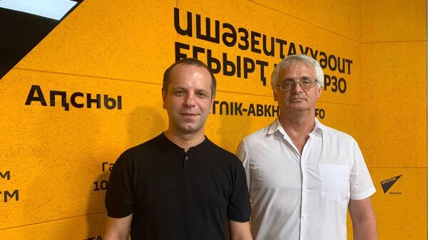 Голый король снова на сцене: как осетины готовили премьеру в Абхазии - Sputnik Абхазия