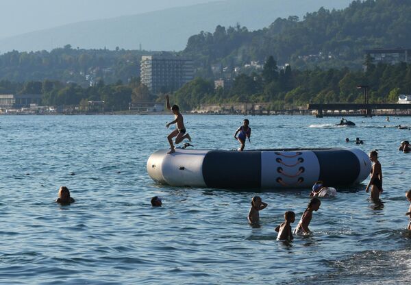 Ахәыҷқәа аԥхынтәи рыԥсшьара ашьҭахь, ҩаԥхьа рҵатәхәқәа ирзыханҳәуеит. Ахәыҷқәа аԥхынтәи рыԥсшьара ашьҭахь, ҩаԥхьа рҵатәхәқәа ирзыханҳәуеит. - Sputnik Аҧсны