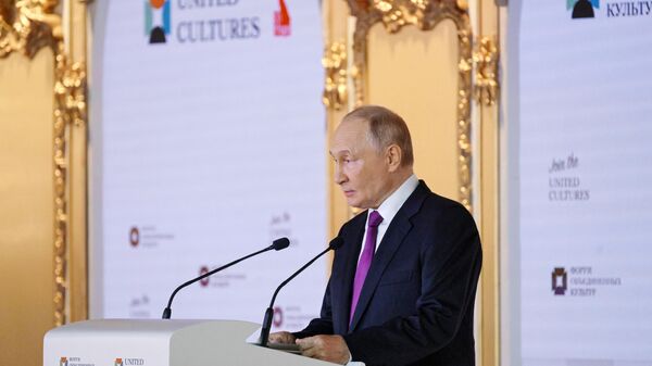 Рабочая поездка президента Владимира Путина в Санкт-Петербург - Sputnik Аҧсны