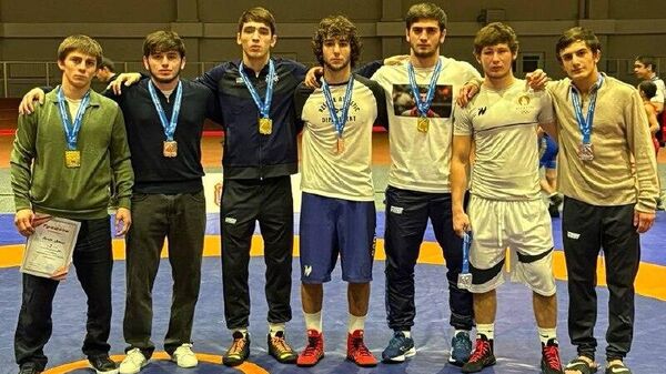 Спортсмены из Абхазии стали победителями и призерами Всероссийского турнира по вольной борьбе Кубок Балтики в Калининграде, сообщает Госкомитет по делам молодежи и спорта - Sputnik Абхазия