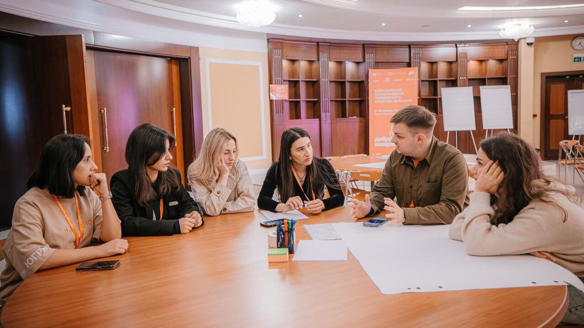 Открытие республиканского Волонтерского центра в Абхазии состоится 5 декабря текущего года Открытие республиканского Волонтерского центра в Абхазии состоится 5 декабря текущего года - Sputnik Абхазия, 1920, 14.09.2025