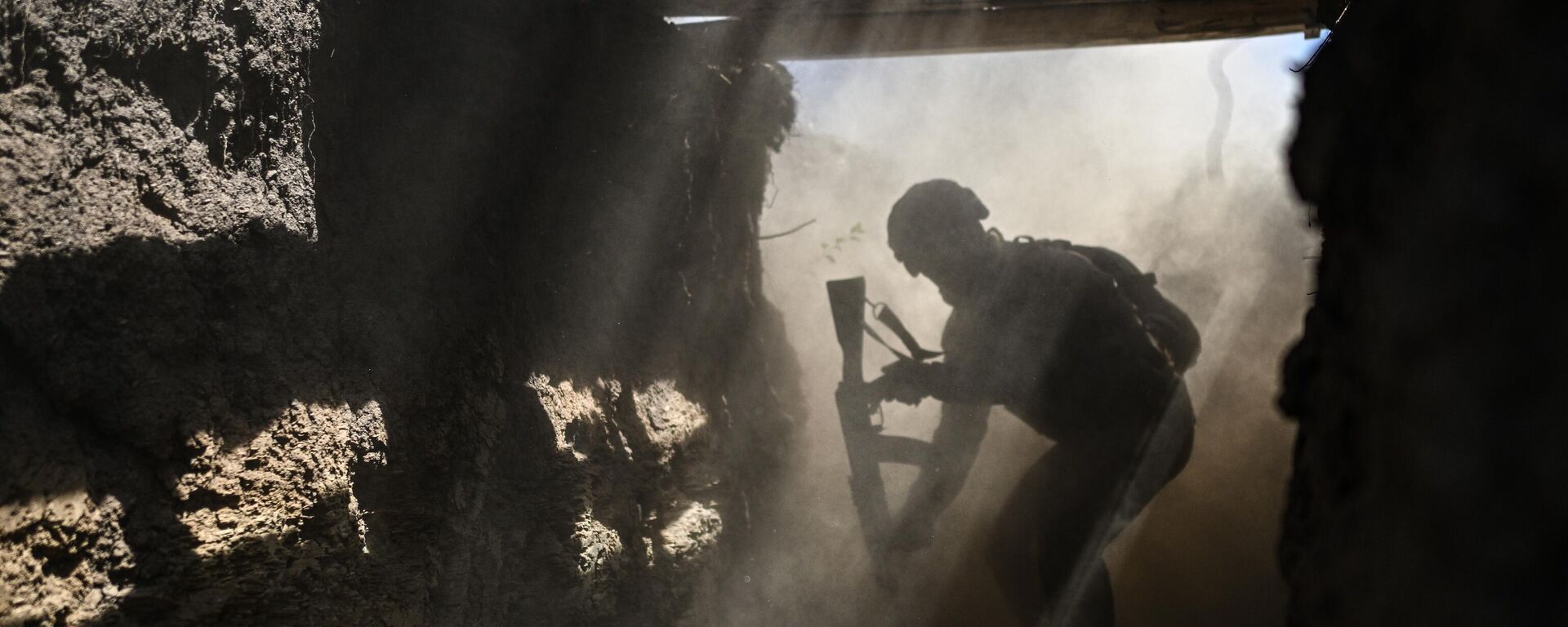 Отработка боевого слаживания военнослужащими 8-й разведывательной штурмовой бригады добровольческого корпуса Южной группировки войск в ЛНР - Sputnik Абхазия, 1920, 14.11.2025