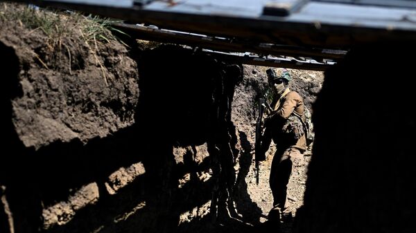 Отработка боевого слаживания военнослужащими 8-й разведывательной штурмовой бригады добровольческого корпуса Южной группировки войск в ЛНР - Sputnik Абхазия