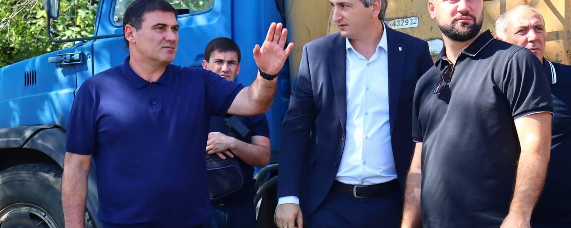 Ход ремонтных работ в селе Мыку осмотрели вице-президент Беслан Бигвава, начальник УКС Демир Гамисония и глава Очамчырского района Алхас Кация - Sputnik Аҧсны, 1920, 16.09.2025