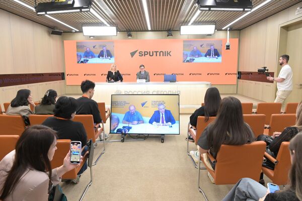 Ихыркәшахеит апроект  "SputnikPro на Зубовском" ахԥатәи асезон Ихыркәшахеит апроект  "SputnikPro на Зубовском" ахԥатәи асезон - Sputnik Аҧсны